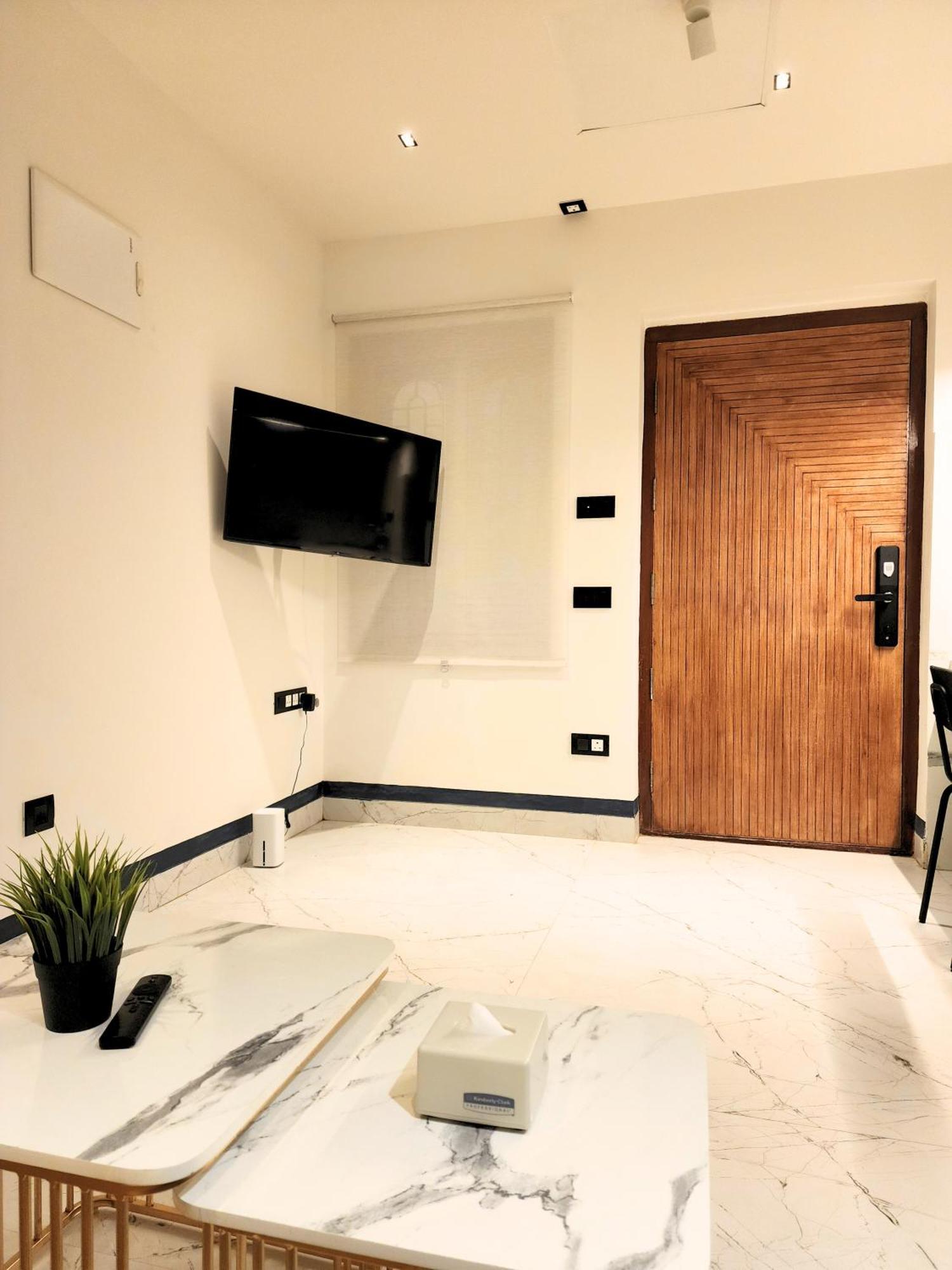 Stylish Comfort Near Airport, Bus And Train * Chennai